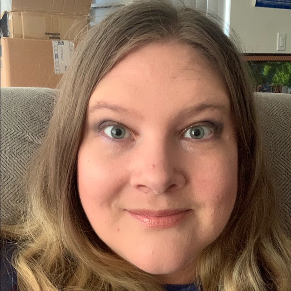 Meet your Posher, Echo - Picture 2 of 5